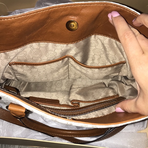 Michael Kors Hamilton Logo Bag Large - Picture 6 of 8